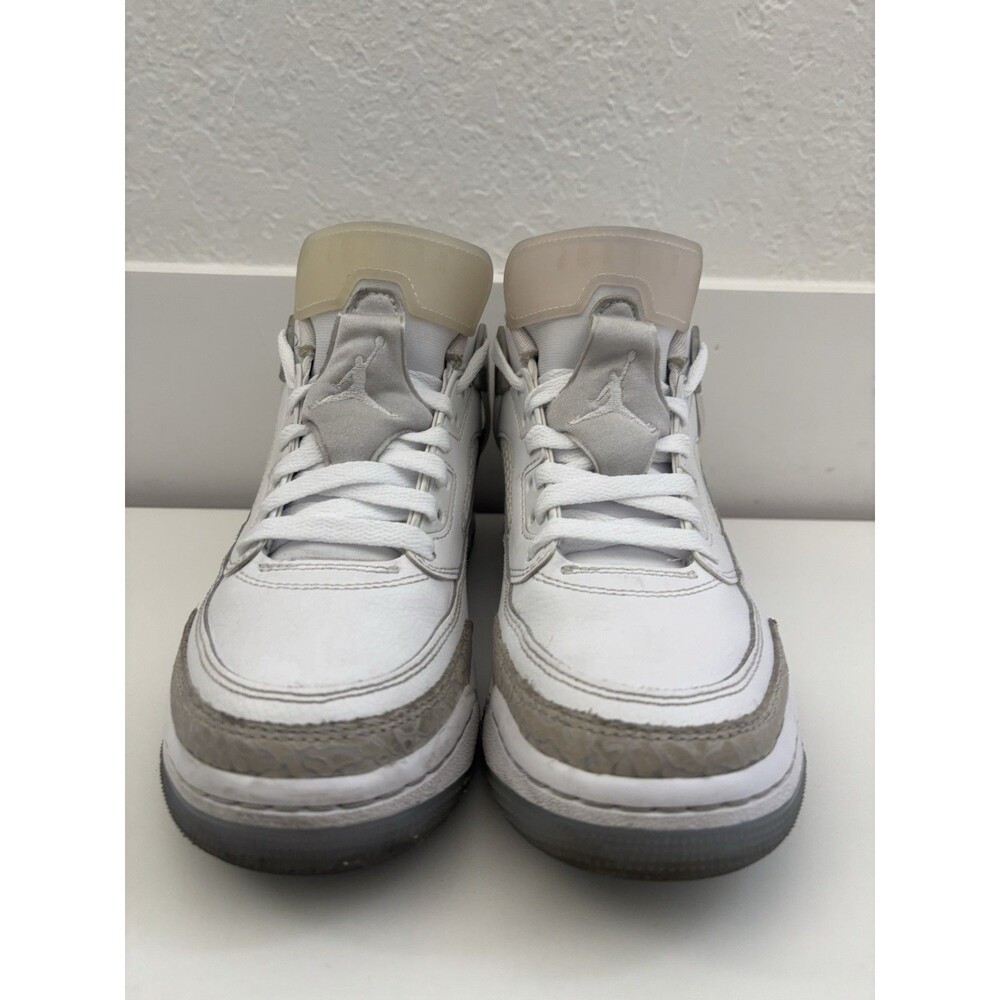 Jordan Spizike Low GS Size Women’s 8 / 6.5Y  White Grey Good Condition